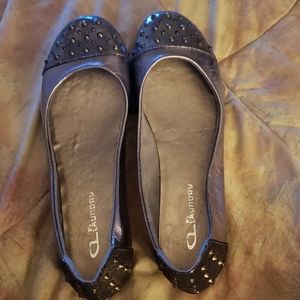 Chinese Laundry Pewter Ballet Flats sz. 8.5